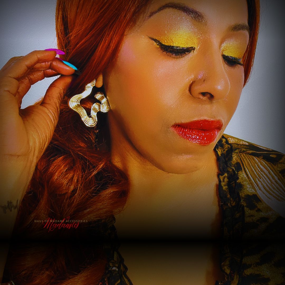 Liquid Curve Earring - Gold