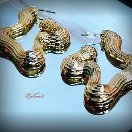 Liquid Curve Earring - Gold