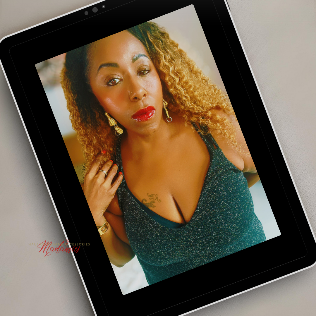 Golden Muse Drop Earrings