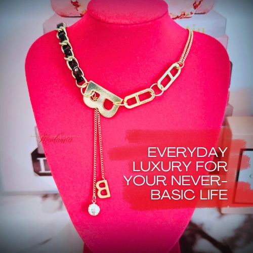 Deluxe B Edition Choker